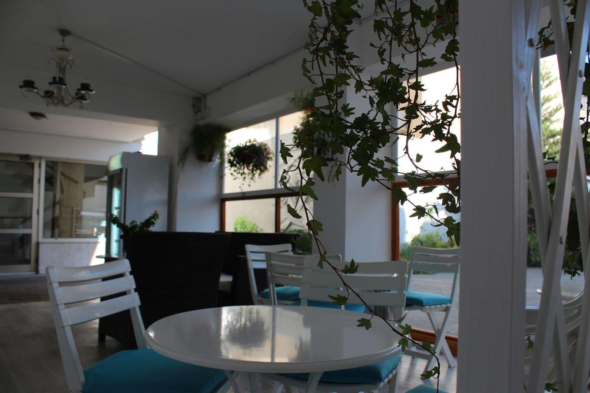 Eleonora Hotel Apartments Lárnaca Exterior foto